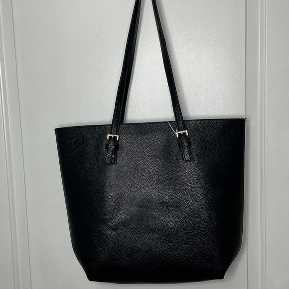 Chic Black Leather Tote Bag - Picture 1 of 1